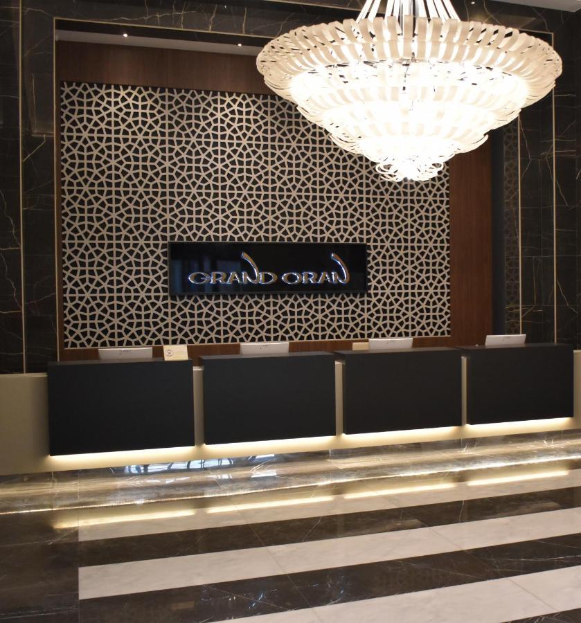 Az Hotels Grand Oran Es Senia 外观 照片
