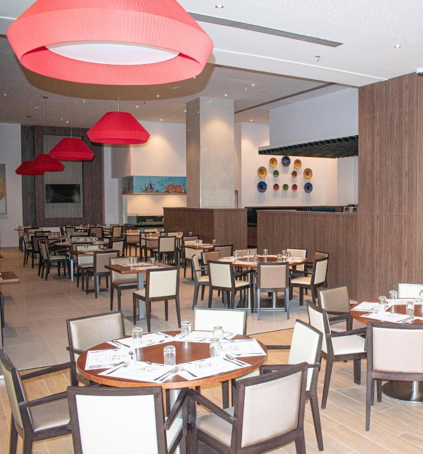 Az Hotels Grand Oran Es Senia 外观 照片