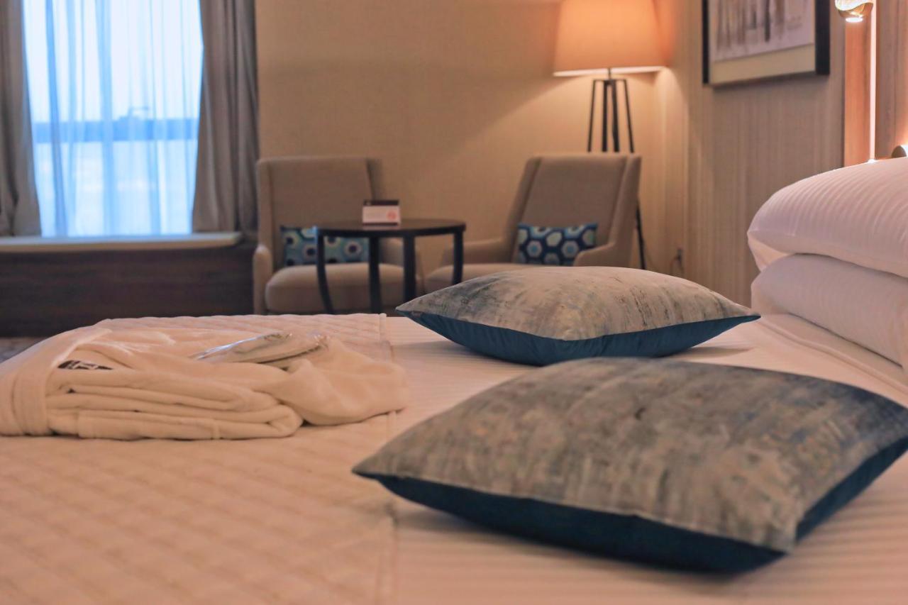 Az Hotels Grand Oran Es Senia 外观 照片