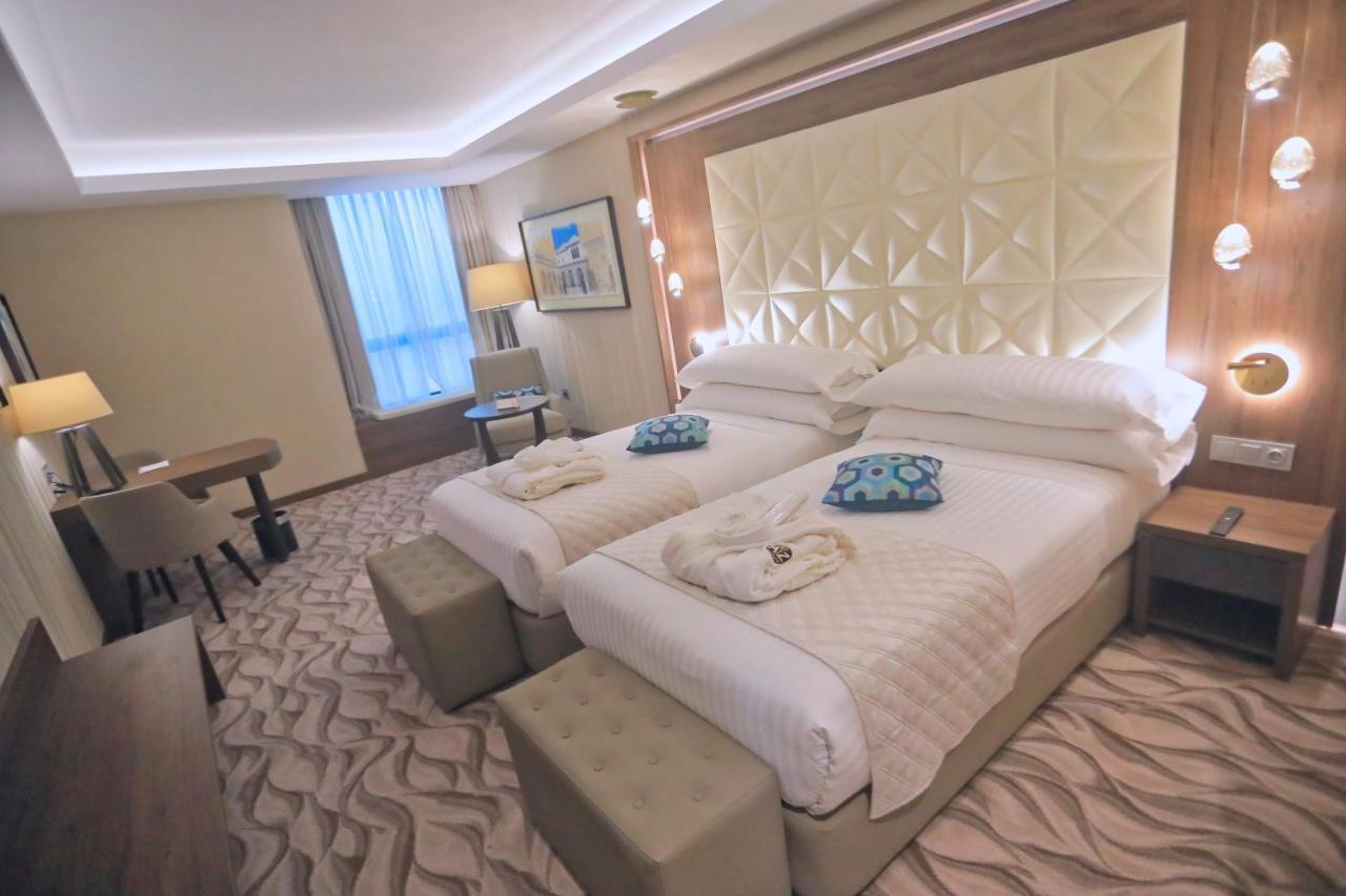 Az Hotels Grand Oran Es Senia 外观 照片