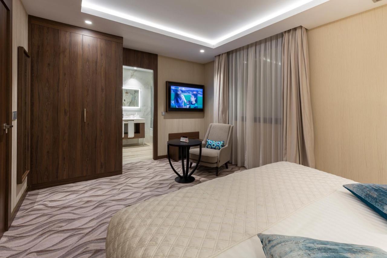 Az Hotels Grand Oran Es Senia 外观 照片