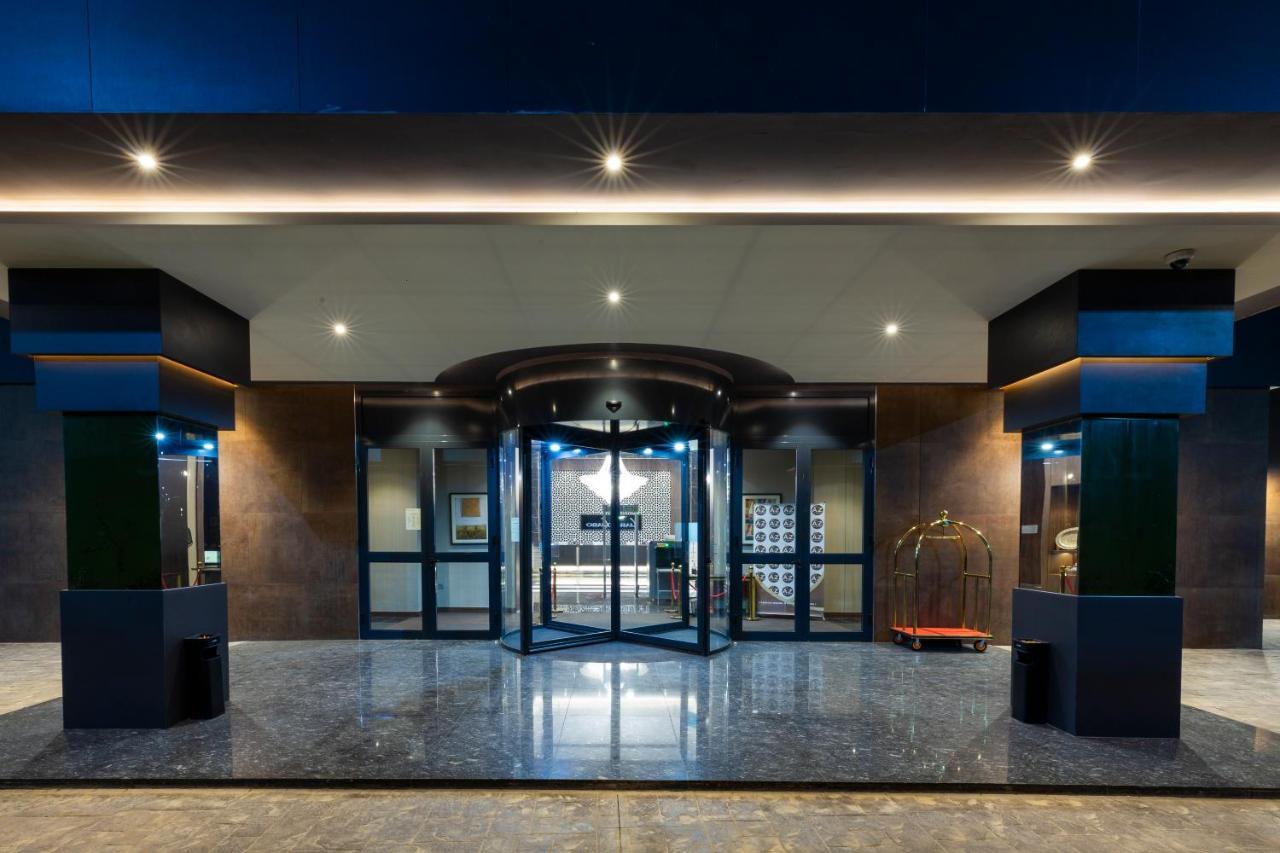 Az Hotels Grand Oran Es Senia 外观 照片
