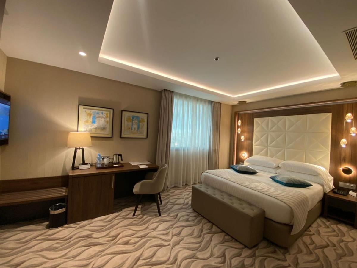 Az Hotels Grand Oran Es Senia 外观 照片