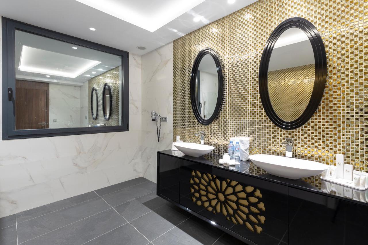 Az Hotels Grand Oran Es Senia 外观 照片