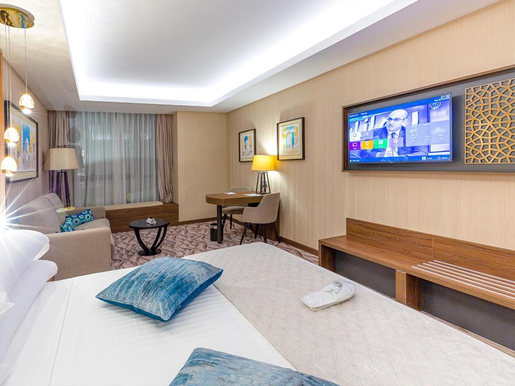 Az Hotels Grand Oran Es Senia 外观 照片